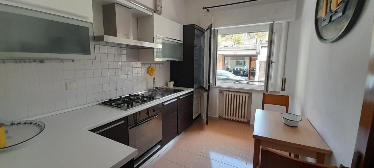 Numana Centro A 500 Mt Mare, Trilocale Con 2 Camere A Letti Piani, 1 Posto Auto Exterior foto